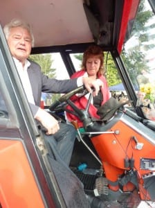 Unser Landrat a.D. Dr. Udo Schlitzberger ließ es sich nicht nehmen, mit seiner Ehefrau Marianne einmal Probezusitzen