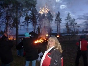"Hexenfeuer" und Feuerwerk in der Walpurgisnacht am See "Hexenfeuer" und Feuerwerk in der Walpurgisnacht am See