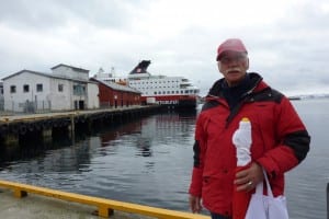 In "Honningsvag" vor dem Schiff der "Hurtig Routen" In "Honningsvag" vor dem Schiff der "Hurtig Routen"