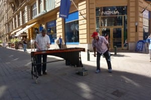 Zu solch rhythmischen Klängen muss man einfach sein Scherflein geben Zu solch rhythmischen Klängen muss man einfach sein Scherflein geben