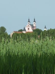 Blick aus dem Bauwagenfenster über den "Wigry-See" auf den Ort "Folwark"