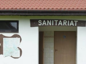Ein "Sanitariat" ist kein Fachgeschäft, sondern bloß eine sanitäre Anlage Ein "Sanitariat" ist kein Fachgeschäft, sondern bloß eine sanitäre Anlage
