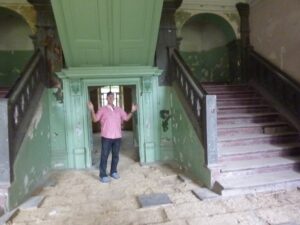 Im alten, verfallenem Schloss (Palacem) Im alten, verfallenem Schloss (Palacem)