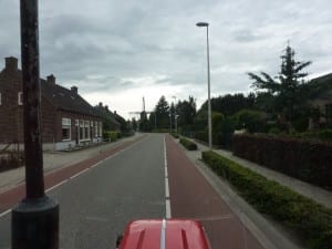 Sogar für Autofahrer werden in Holland manchmal Straßen gebaut