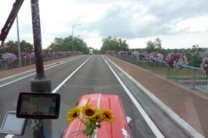 Belgien empfängt uns zwar sehr nass, dafür aber mit reichlich Blumen