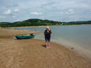 Der Badesee lag unmittelbar hinter dem Waldcampingplatz