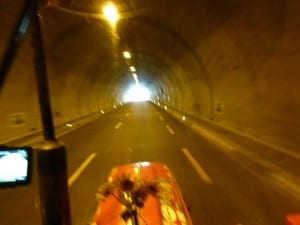 Wer noch keinen Tunnelblick hat bekommt hier einen Wer noch keinen Tunnelblick hat bekommt hier einen