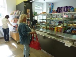 In der Cafeteria der Frauenklinik In der Cafeteria der Frauenklinik