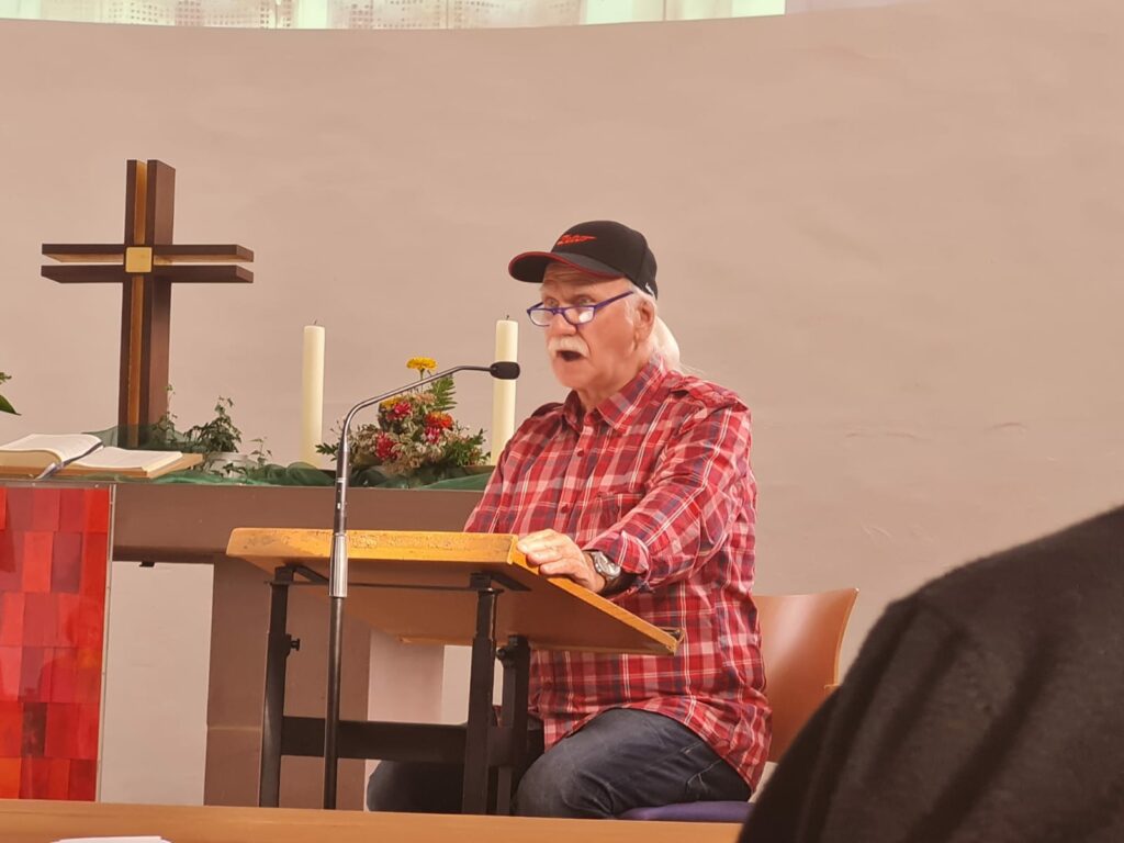 14 Vortrag in der Kirche